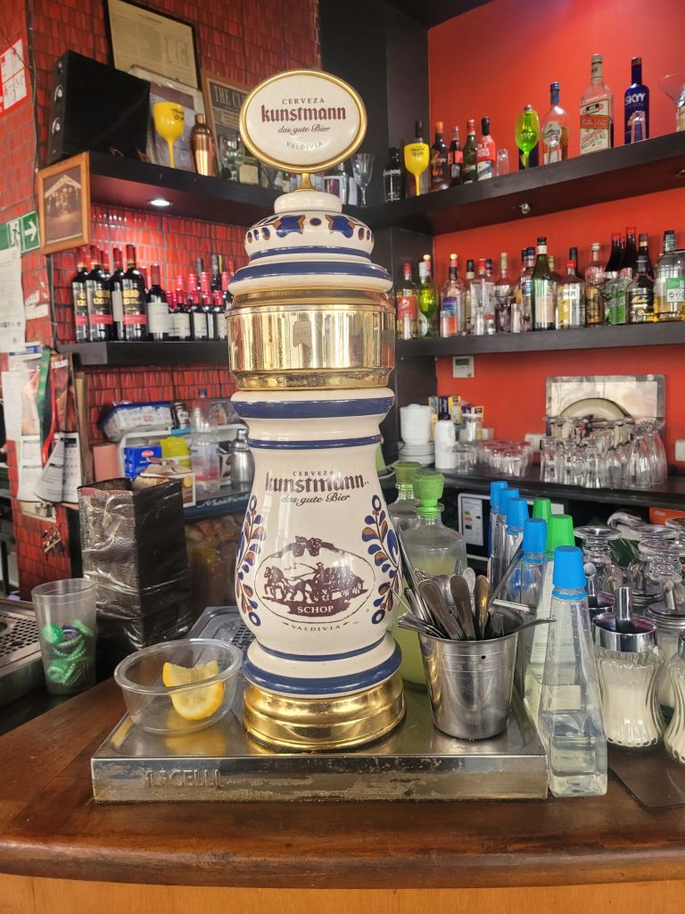 Bier in der Bill Clinton Bar