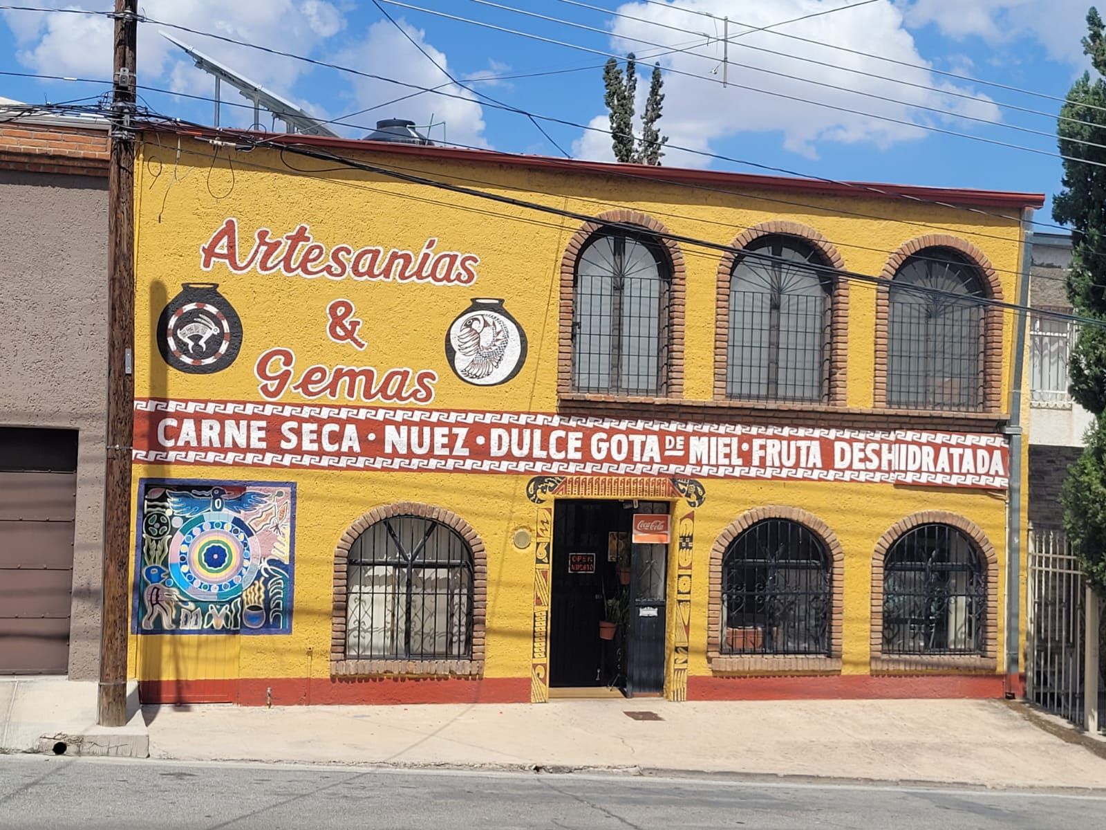 gelbes Haus Chihuahua